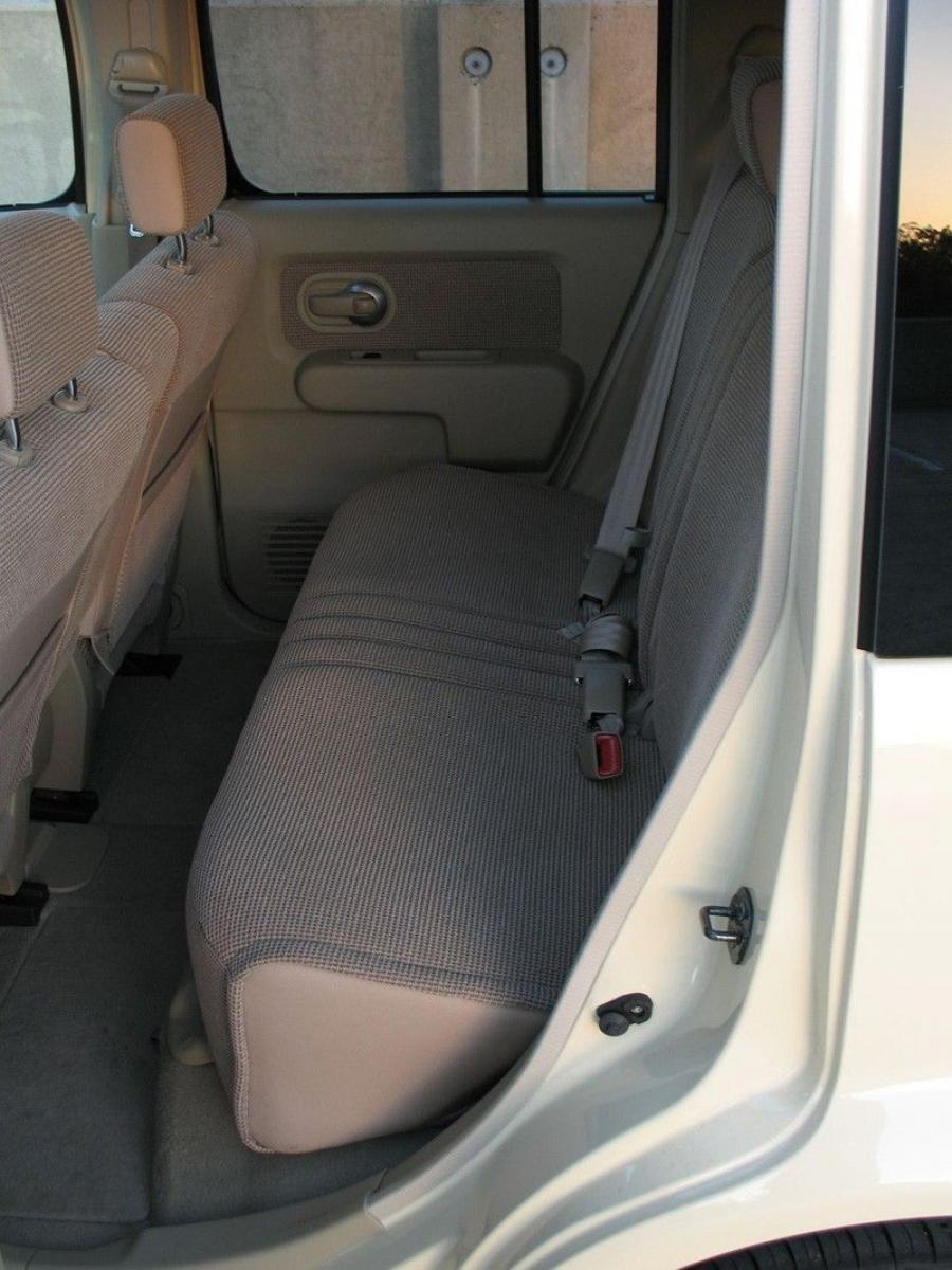  Nissan Cube 2008 года  (фото 30 из 61)